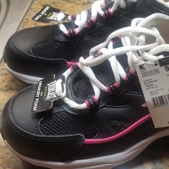 NWT LEATHER EVERLAST TENNIS WOMENS 9.5  BLACK A ND PINK  NEVER WORN !!!! - Picture 2 of 11